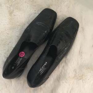 Rangoni Firenze Black Croc-Embossed Leather Square Toe Loafers Size 12